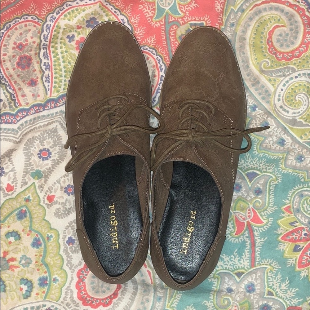 ❗️SOLD❗️Women’s Taupe Oxfords | indigo rd.